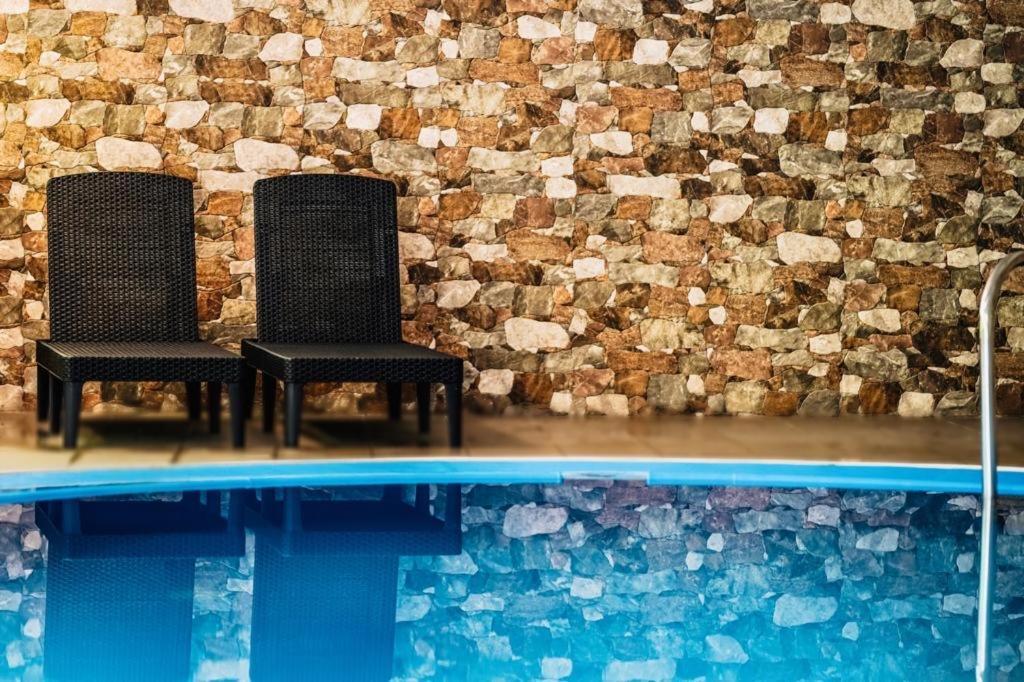 Interhotel America Pisek  Bagian luar foto