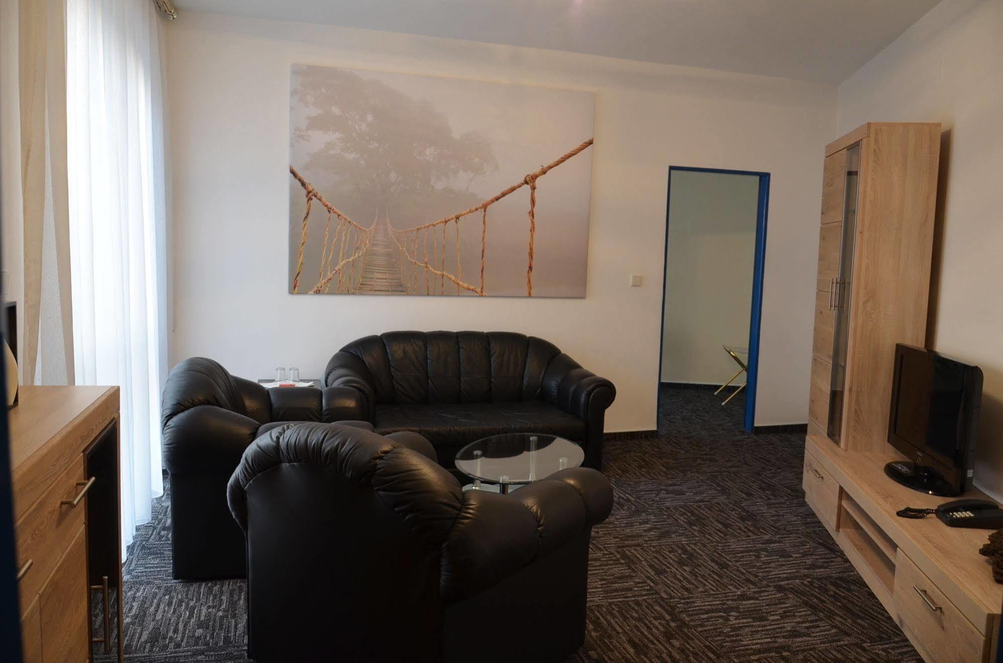 Interhotel America Pisek  Bagian luar foto