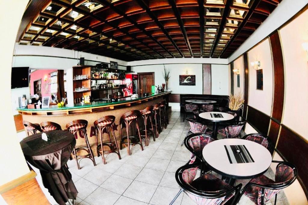 Interhotel America Pisek  Bagian luar foto