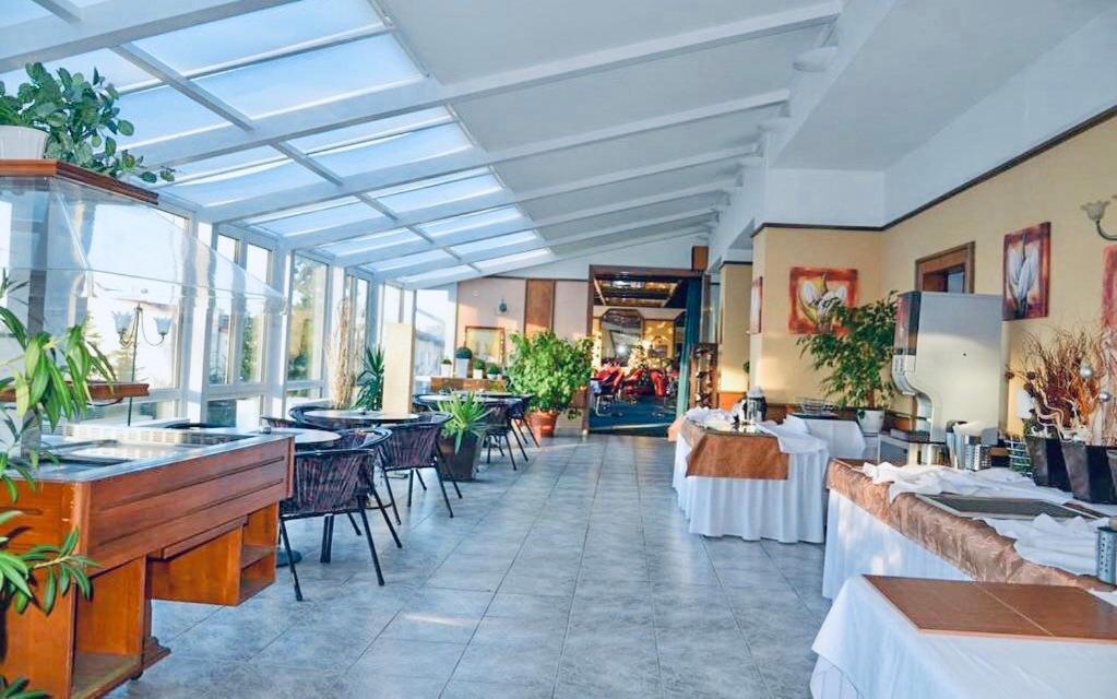 Interhotel America Pisek  Bagian luar foto