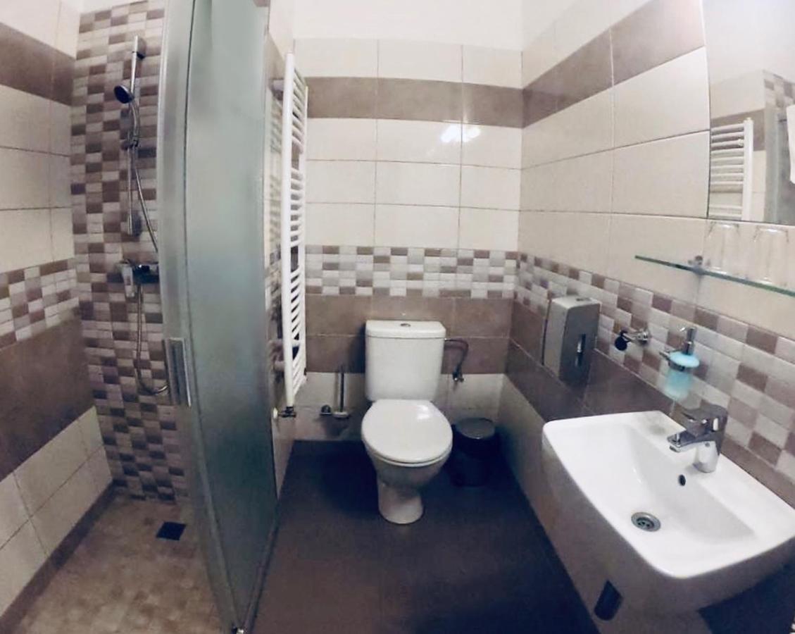 Interhotel America Pisek  Bagian luar foto